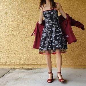 Little 50s looking Black Floral dress with Tulle